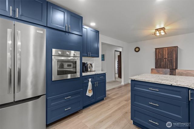 2335 SW 342nd Street, Federal Way, WA 98023