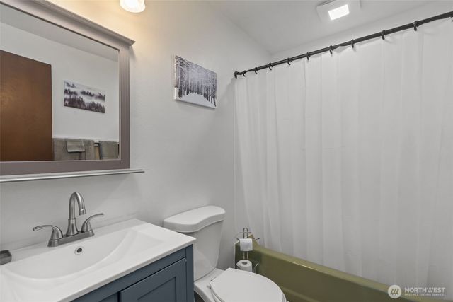 2335 SW 342nd Street, Federal Way, WA 98023