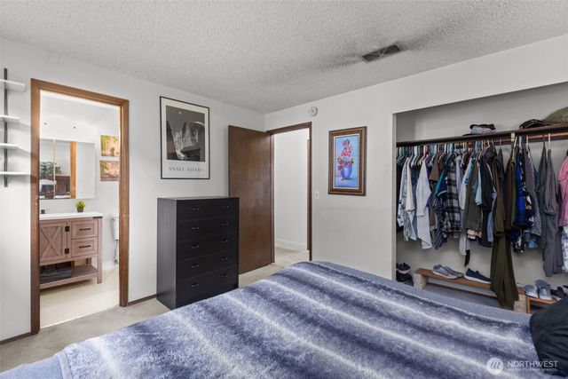 2335 SW 342nd Street, Federal Way, WA 98023
