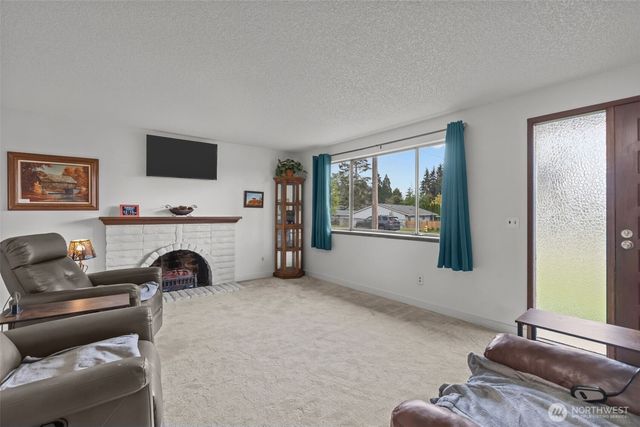 2335 SW 342nd Street, Federal Way, WA 98023