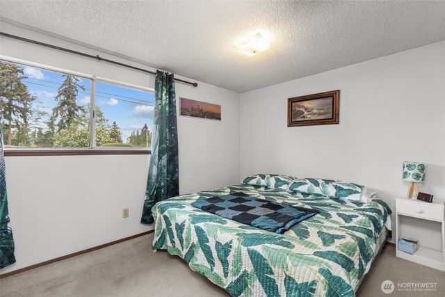 2335 SW 342nd Street, Federal Way, WA 98023