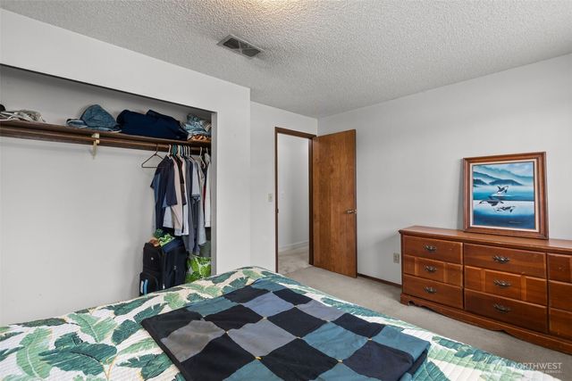 2335 SW 342nd Street, Federal Way, WA 98023