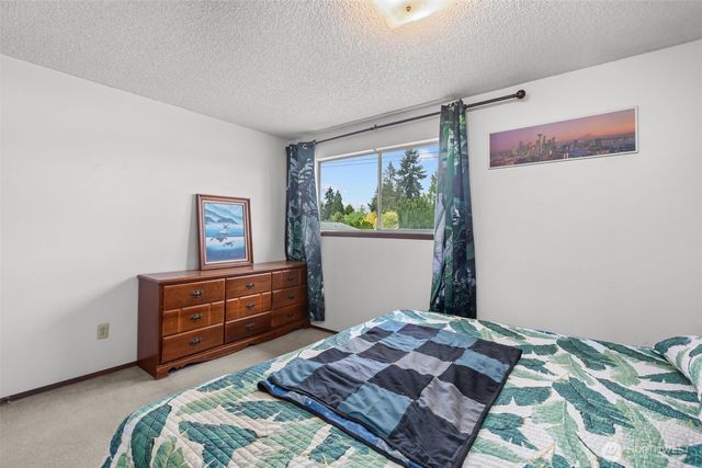 2335 SW 342nd Street, Federal Way, WA 98023