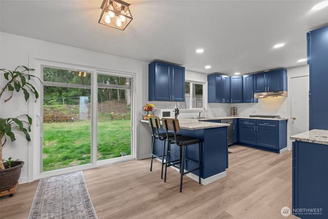 2335 SW 342nd Street, Federal Way, WA 98023