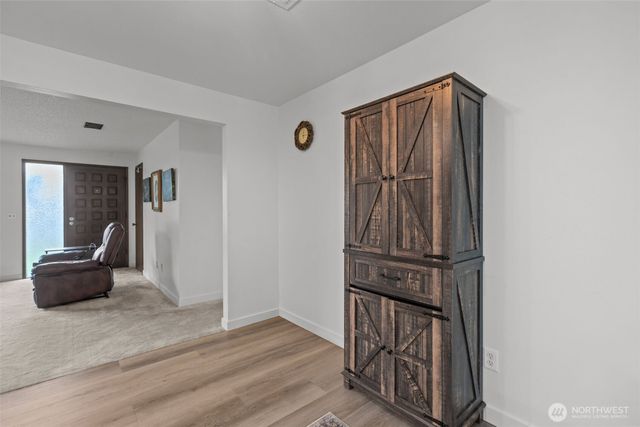 2335 SW 342nd Street, Federal Way, WA 98023