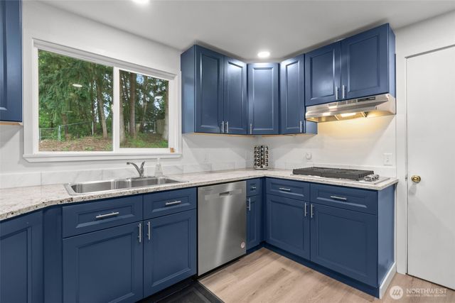 2335 SW 342nd Street, Federal Way, WA 98023