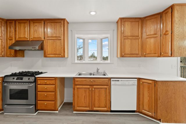 5704 W Garden Springs Rd, Spokane, WA 99224