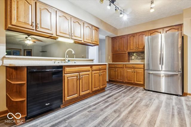 636 Bakeway Circle, Indianapolis, IN 46231