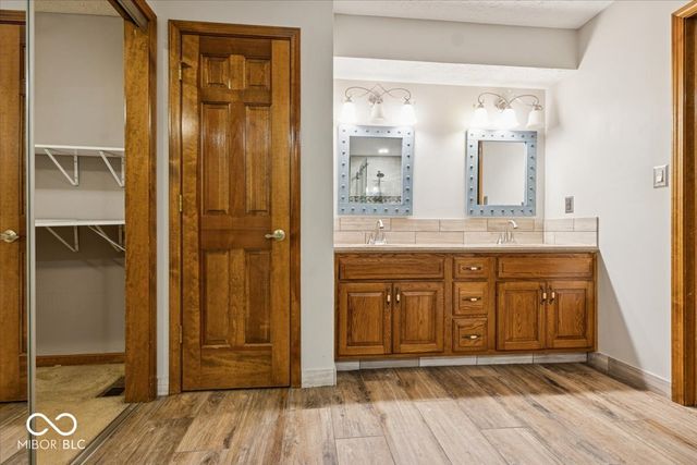 636 Bakeway Circle, Indianapolis, IN 46231