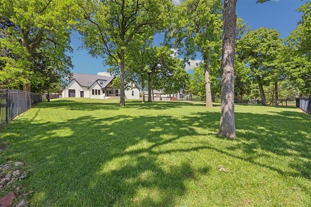 5008 Shades Bridge Road, Edmond, OK 73034