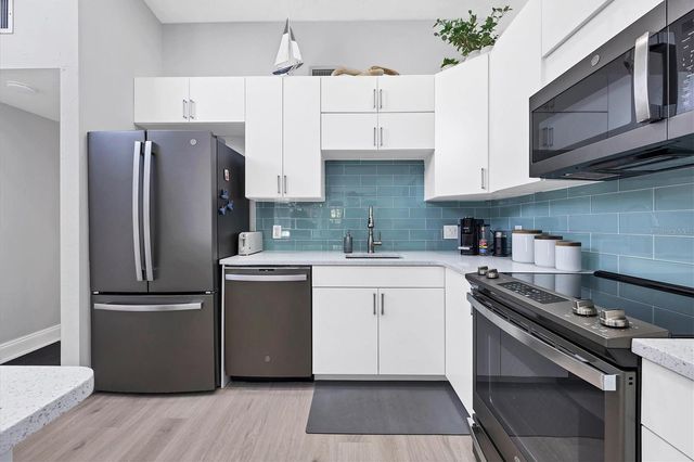 680 WHITE PINE TREE ROAD 61, Venice, FL 34285