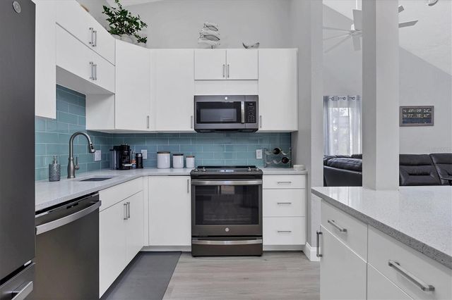 680 WHITE PINE TREE ROAD 61, Venice, FL 34285