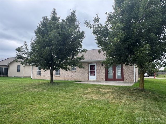 110 Brooke Woode Drive, Brookville, OH 45309