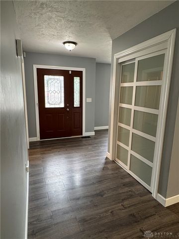 110 Brooke Woode Drive, Brookville, OH 45309