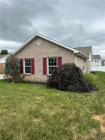 110 Brooke Woode Drive, Brookville, OH 45309
