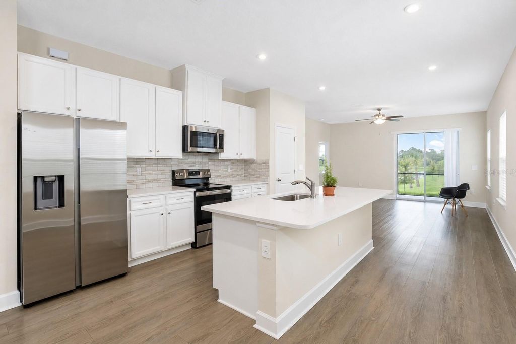 Image 3 of property listing at 14008 CRIMSON AVENUE, Bradenton, FL 34211