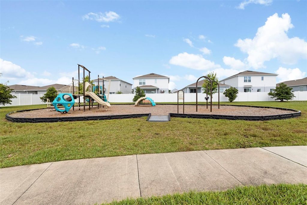 Image 33 of property listing at 14008 CRIMSON AVENUE, Bradenton, FL 34211