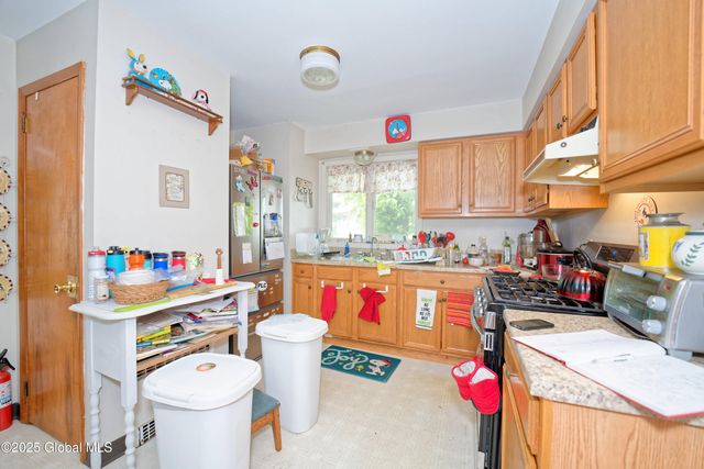 90 Winnie Street, Albany, NY 12208