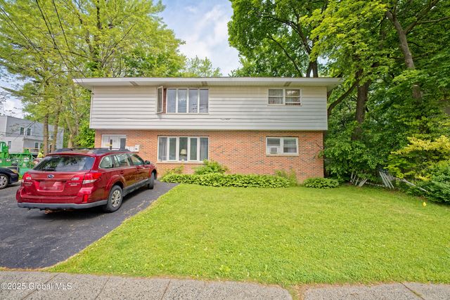 90 Winnie Street, Albany, NY 12208