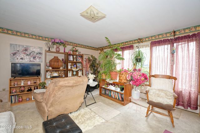 90 Winnie Street, Albany, NY 12208