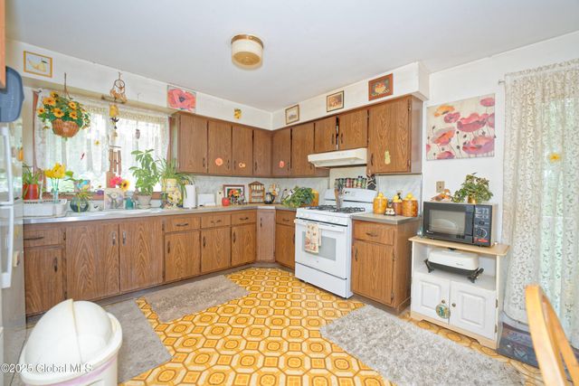 90 Winnie Street, Albany, NY 12208