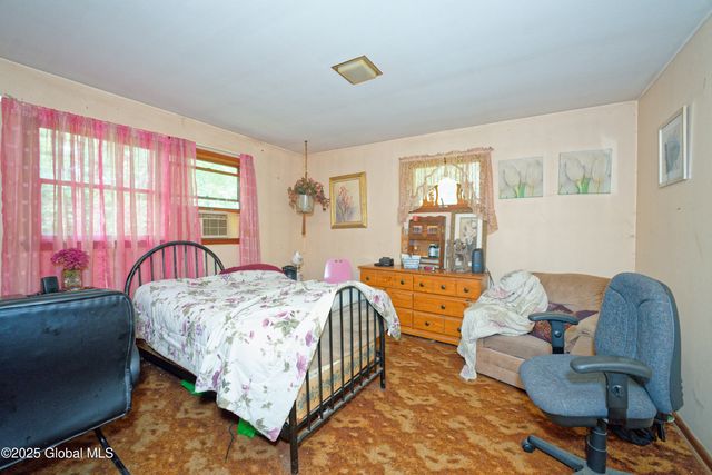 90 Winnie Street, Albany, NY 12208