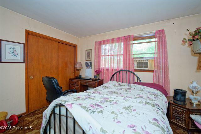90 Winnie Street, Albany, NY 12208