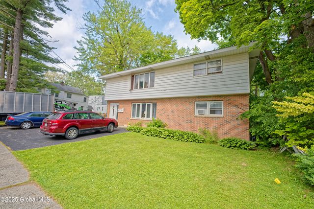 90 Winnie Street, Albany, NY 12208