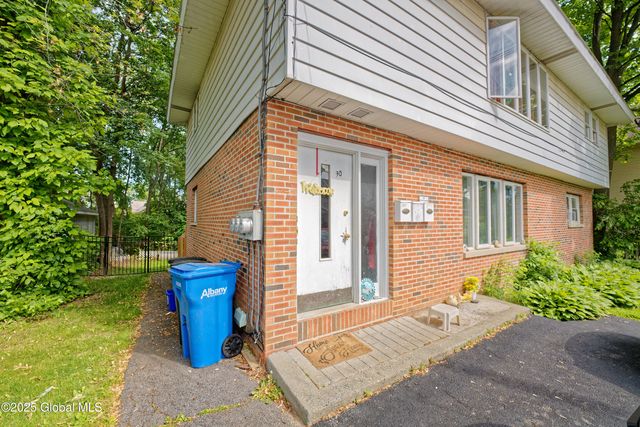 90 Winnie Street, Albany, NY 12208