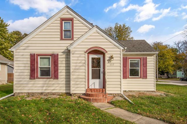 1117 Frank Avenue, Albert Lea, MN 56007