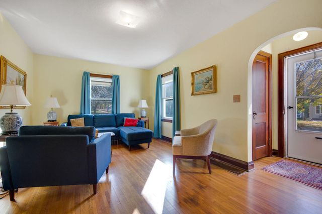 1117 Frank Avenue, Albert Lea, MN 56007