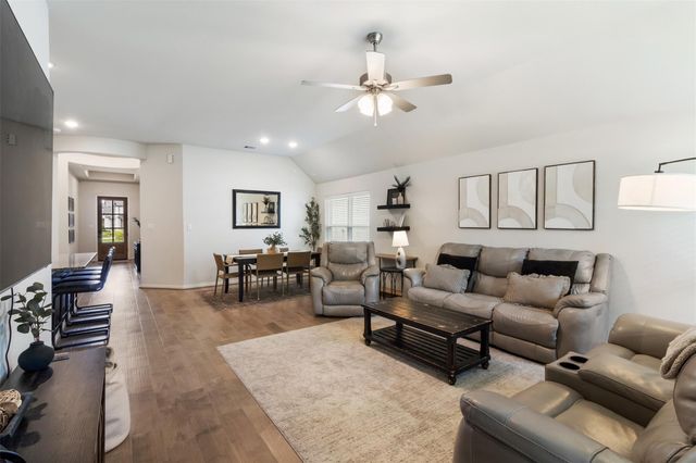 1262 Gainesville Drive, College Station, TX 77845