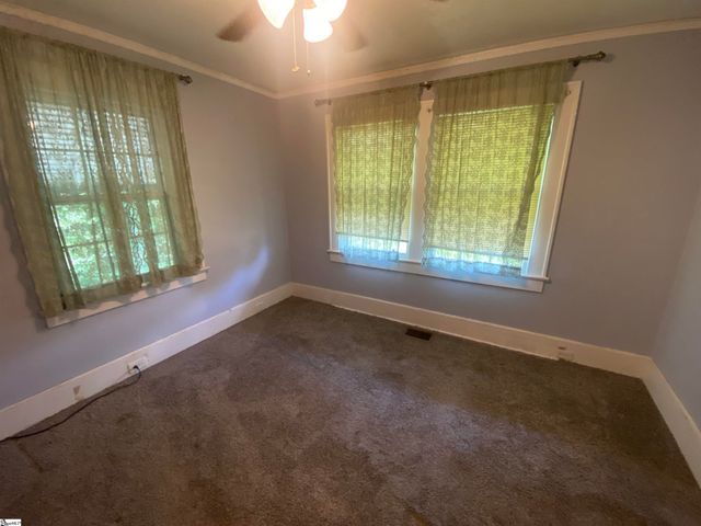 302 Jones Street, Laurens, SC 29360