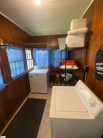 302 Jones Street, Laurens, SC 29360
