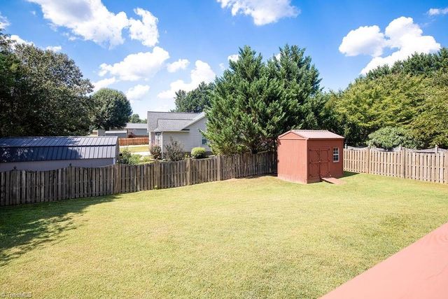 1003 Bradford Lane, Archdale, NC 27263