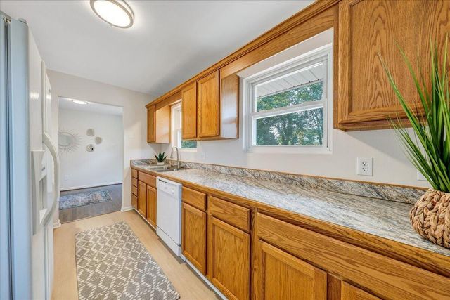 5433 Lamplighter DR, Roanoke, VA 24019