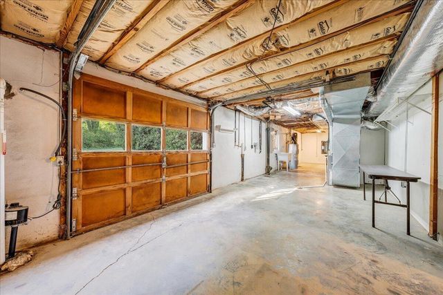 5433 Lamplighter DR, Roanoke, VA 24019