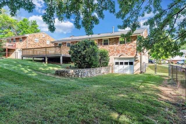 5433 Lamplighter DR, Roanoke, VA 24019