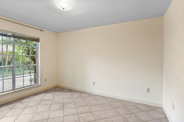 1216 Oak Hollow Drive, Dickinson, TX 77539