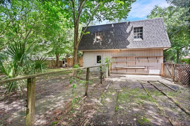 1216 Oak Hollow Drive, Dickinson, TX 77539