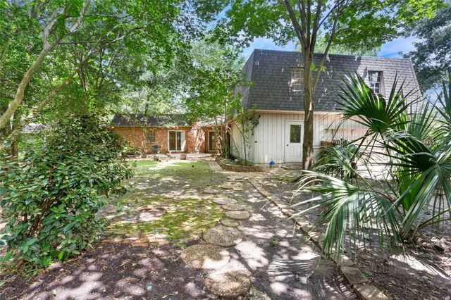 1216 Oak Hollow Drive, Dickinson, TX 77539