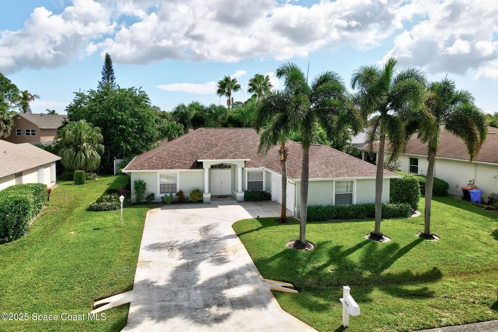4820 48th Avenue, Vero Beach, FL 32967