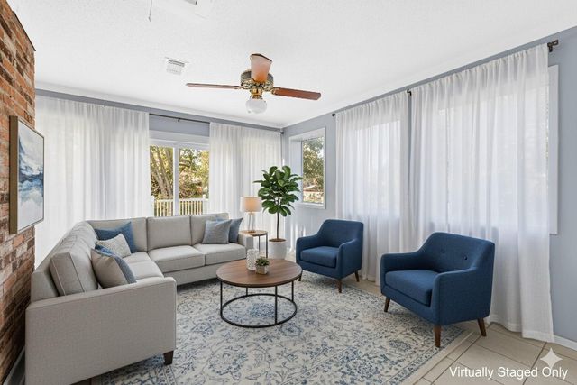 2106 White Feather Trail, Crosby, TX 77532