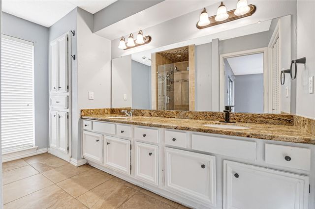 2106 White Feather Trail, Crosby, TX 77532