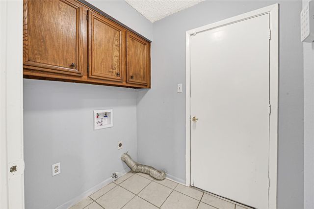 2106 White Feather Trail, Crosby, TX 77532