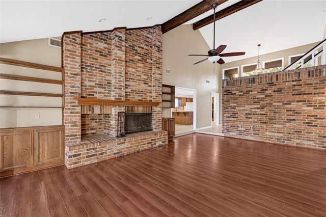 2106 White Feather Trail, Crosby, TX 77532