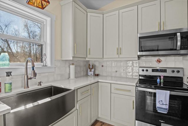 119 Howard Rd, White Bluff, TN 37187