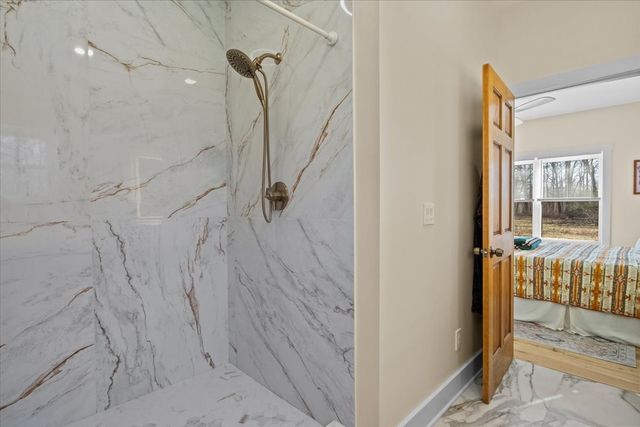 119 Howard Rd, White Bluff, TN 37187