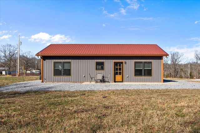 119 Howard Rd, White Bluff, TN 37187