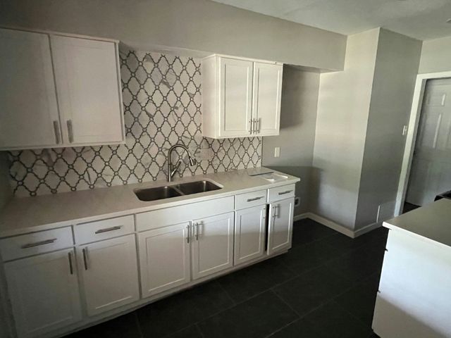 3250 Highland Woods Circle, Dallas, TX 75241